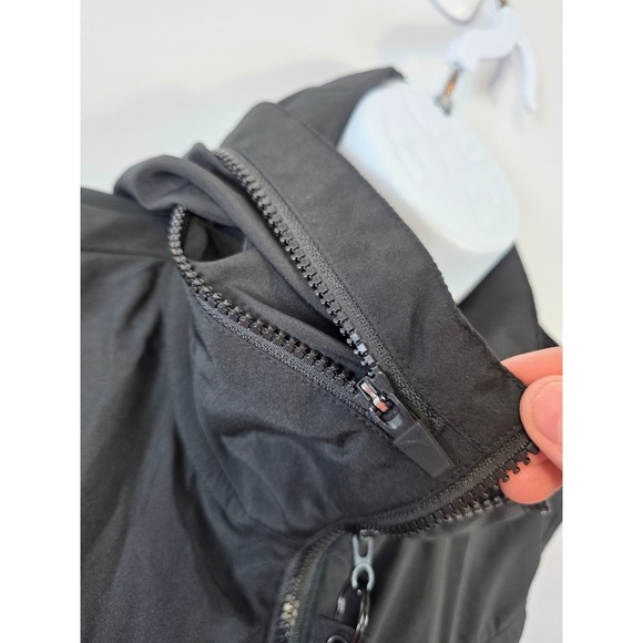 Puma First Mile Black Hooded Cropped Utility Vest Womens Size Small SAMPLE / A99 - Picture 8 of 10